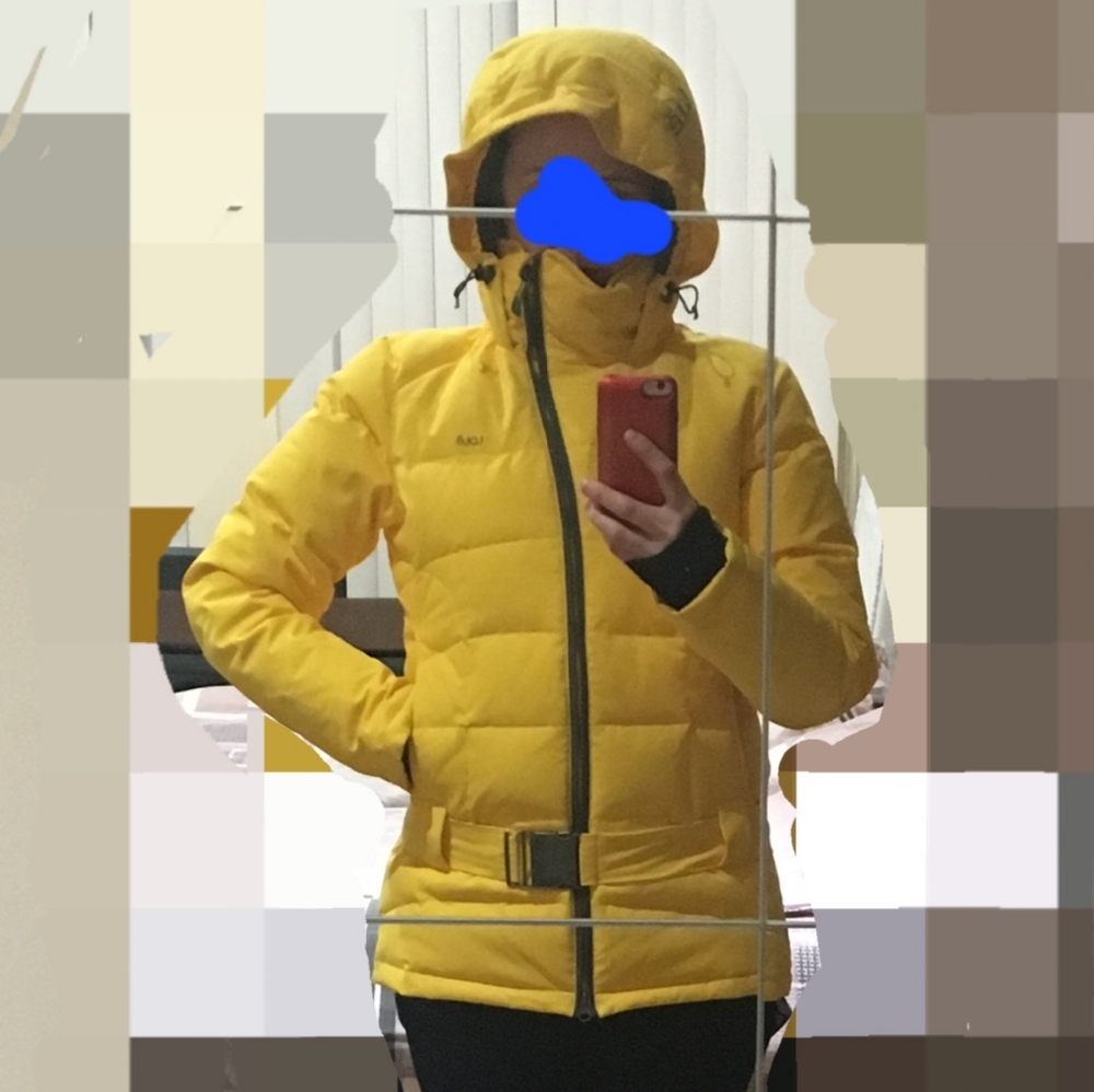 Lole snow parka. Never worn. Size M.